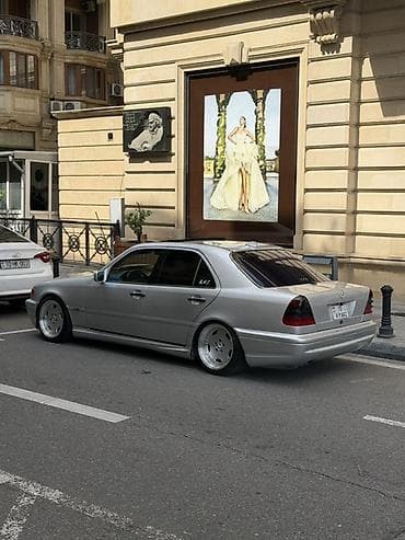 benson patpres: Mercedes-Benz C-Class: 2.3 l | 1998 il Sedan — 8
