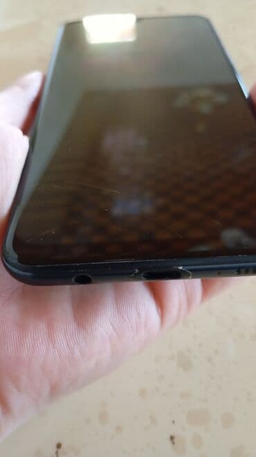 Apple iPhone: Samsung Galaxy A30, 64 GB, rəng - Qara, Qırıq, Barmaq izi, Face ID — 3