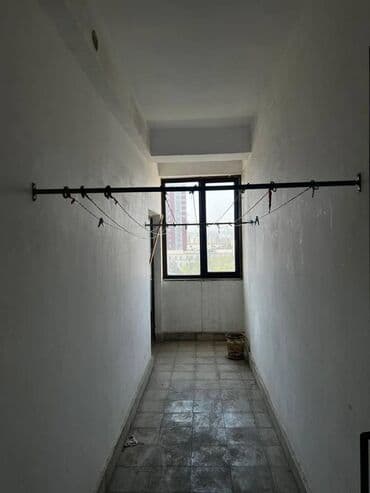 bine qesebesinde ev: Ev temirlidir, tam ewyali verilir ve bezi ewyalar yenilenib. Binada — 11