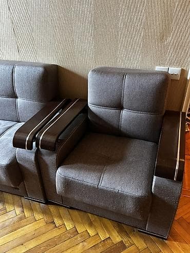 yumşaq mebel: Klassik üslubda qonaq otağı mebel dəsti Tərkibi: - Divar boyu iri — 5