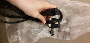 kabel internet: Kompüter bi̇rləşdi̇ri̇ci̇ kabellər 12 dənə var. Bi̇ri̇ 3 manata — 3