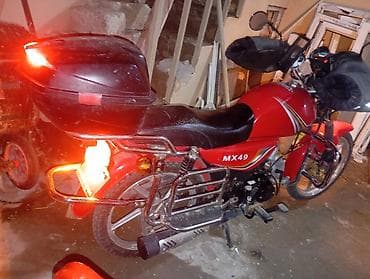 mtz tekeri: MX49 benzinli motosiklet - Rəng: qırmızı - Model üzərində “MX49” — 4