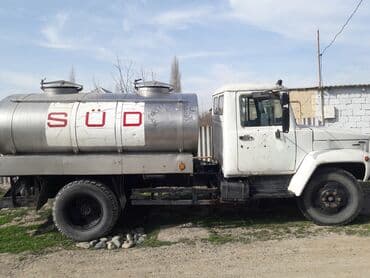 mtz 80 82: Süd daşıyan tanker maşını - Gövdə: Ağ rəngli yük maşını, süt daşıma — 6