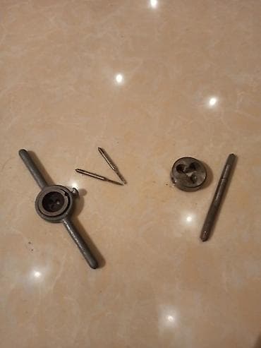 Zərgərlik üçün, Rezba açan,rezbalı zamok ve digər rezbalı qızıl əşyanı