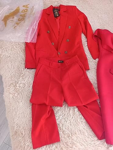 Kostyum yenidir, heç geyinilməyib. Vatsappda yazın