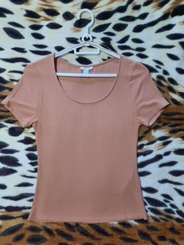 Kofta stric material 
M-l razmer yeni kimi lalafo.az -da Kofta stric material 
M-l razmer yeni kimi