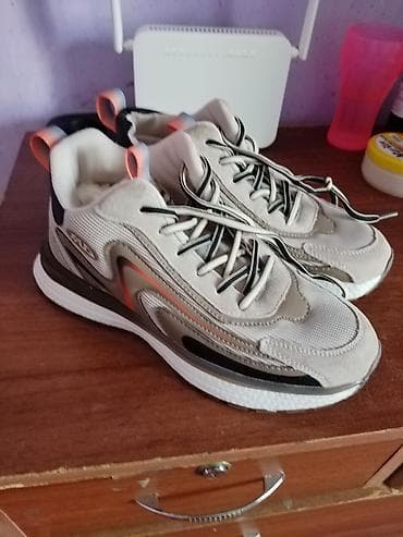 kofta kişi: Krossovka – kişi/qadın üçün idman və gündəlik geyimə uyğun - Rəng — 1