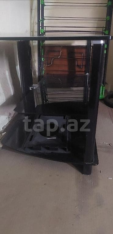 armada mebel: Künc Tv altlığı, Polkalı, Şüşəli — 1