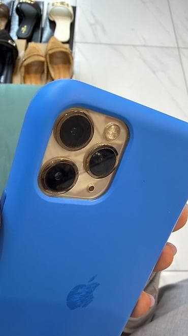 iphone 8 pilus: IPhone 11 Pro Max, 256 GB, Qızılı, Face ID — 7