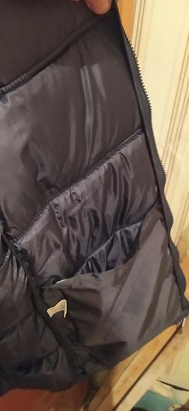 Sviterlər: Yeni gödekçe tünd göy rəngli balonka . papağı açılan ayrılan ölçüde 48 — 6