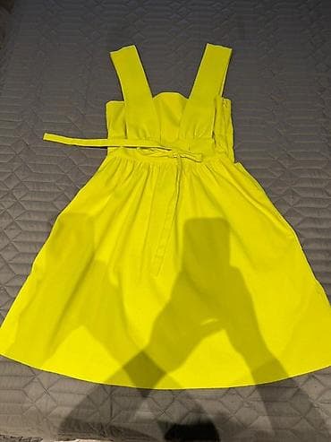 yay donu: Parlaq sarı rəngdə qadın donu - Model: geniş qalın askılı, sinə — 1