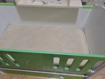 tek kravat ikinci əl: Oğlan üçün, İşlənmiş, Dördbucaq, Beşik, Matras ilə, Yellənmə mexanizm ilə — 3