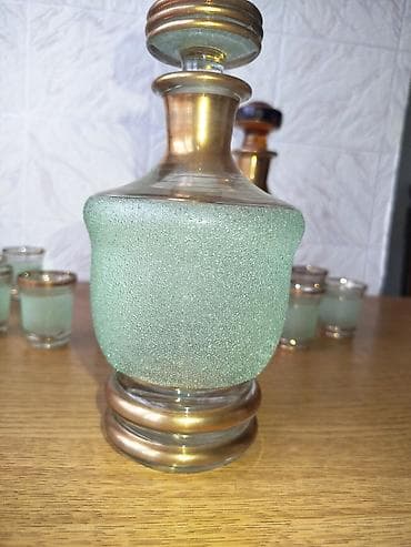 olke bayraqlari: TƏCİLİ SATILIR!!!(2dəst birlikdə) Antik/Vintage Likör Dəsti – (2 dəst — 4