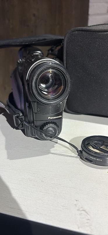 Fotokameralar: Panasonic NV-RX3 SLIM Palmcorder VHS-C videokamera seti — 7