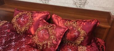 deve yünü yorgan: Yataq üçün Qaşlı rəng - Qırmızı Yataq örtüyü — 1