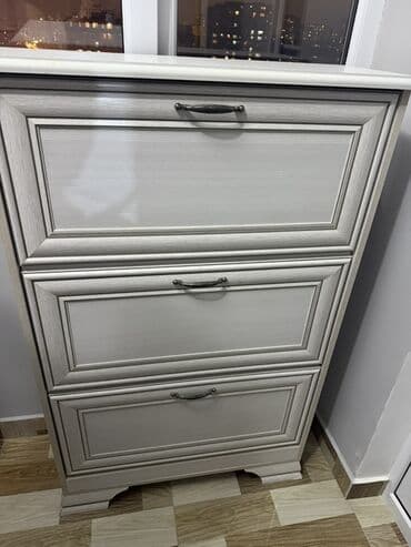 Столы и стулья: Распашной, Прямой шкаф, Обувница — 1