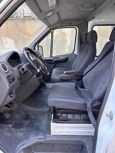 eleyus venera a: QAZ GAZel Next: 2.8 l | 2018 il 105000 km Van body type — 3