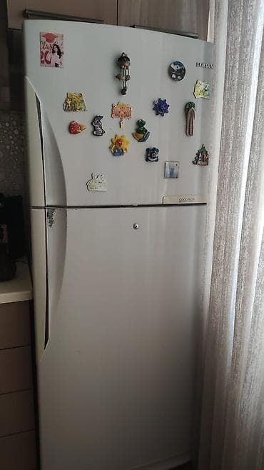 et cekenler: Soyuducu Samsung tam işley veziyyetde. 270.azn — 1
