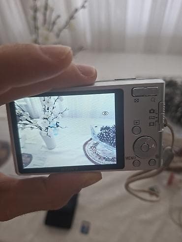 Elektronika: Sony Cyber-shot rəqəmsal fotoaparat dəsti Xüsusiyyətlər: - 14.1 MP — 2