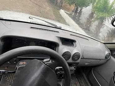 Saipa : 1.3 l | 2013 il 214000 km Sedan — 6