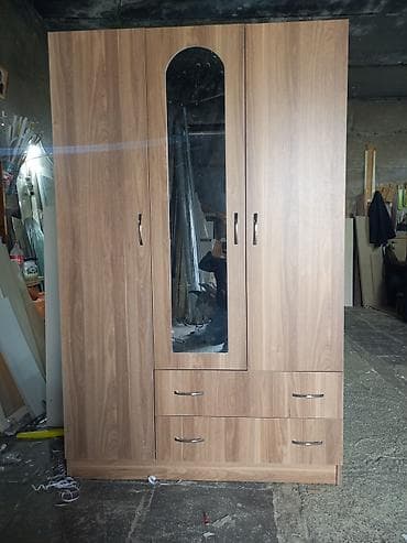 3 qapılı, Güzgülü, Qəhvəyi, Digər material, Açılan, Düz dolab