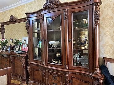 bar şkaf: Klassik dizaynlı vitrin bufet - Material: Təbii ağac əsaslı massiv — 1