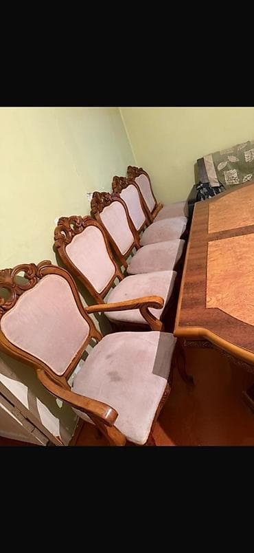 taxta tavan: Qonaq otağı üçün, İşlənmiş, Oval masa, 8 stul — 2