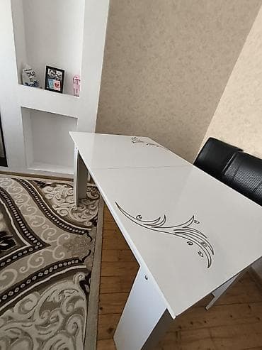 Qonaq otağı üçün, İşlənmiş, Açılan, Dördbucaq masa, 2 stul