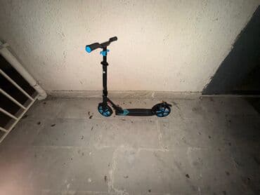 turbo moped: Şəhər üçün ayaqlı skuter - Rəng: qara-göy aksentli - Böyük təkərlər — 3