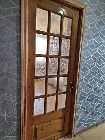 Taxta otaq qapısı – şüşəli dizayn - Material: təbii ağac (şam — 3