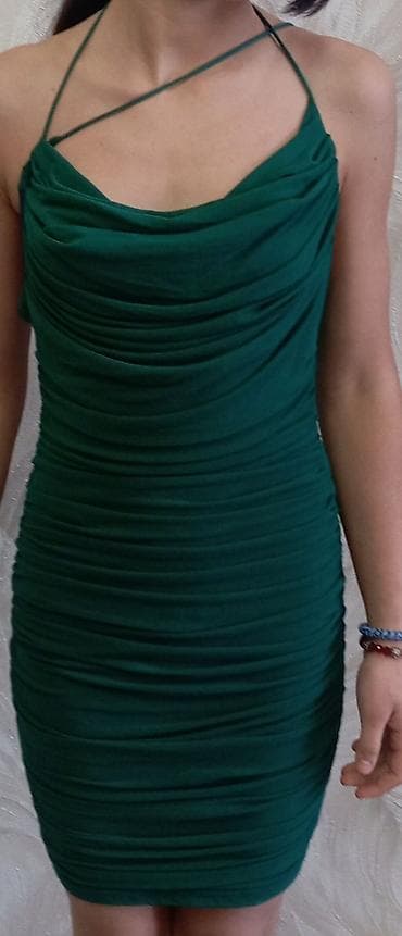 Tünd yaşıl rəngdə qadın gecə/parti donu - Model: bədənə oturan, mini