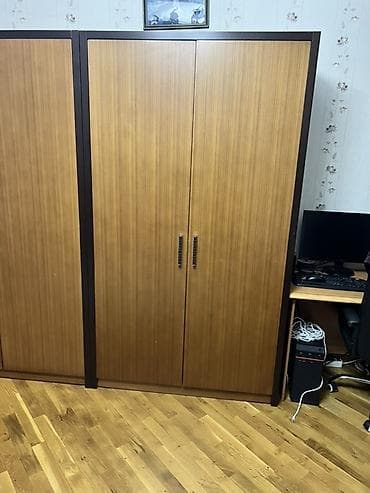 3 eded xoncali taxda qapi lazimdir: 4 qapılı, Qəhvəyi, Taxta, Açılan, Düz dolab — 3