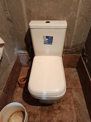 tikinti mater: Santexnika: Kompakt unitaz dəsti - Model: yuxarıdan düyməli baklı — 1