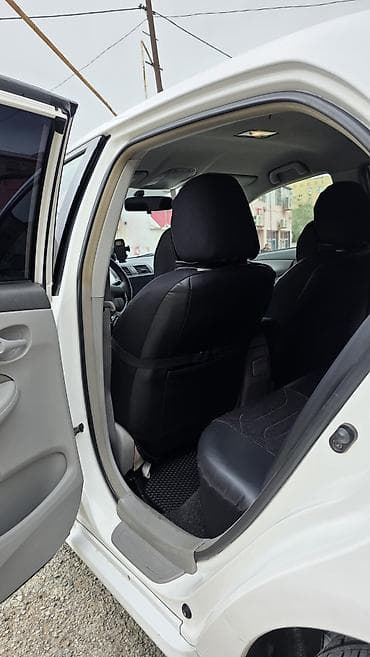 karola: Toyota Corolla: 1.6 l | 2008 il Sedan — 10
