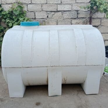 бак для летнего душа: Бак, Пластик, 2000 л. л, Б/у — 2