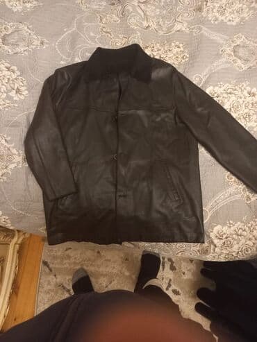 qalin qis donlari: - Ağ rəngli zərif ziyafət/gecə geyimi. Uzunqol, qapalı dairəvi yaxa — 2