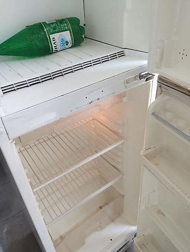 kamer: İki kameralı soyuducu - Üst hissədə dondurucu bölmə, aşağıda əsas — 2