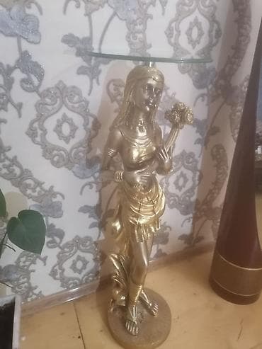 şuşə stollar: Açılmayan, Şüşə, Yumru masa — 3