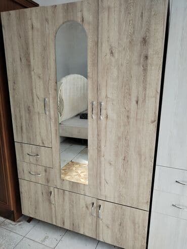 kupe şkaf: Yeni, Kupe, 3 qapılı Düz dolab, Dolab-asılqan, Azərbaycan — 18