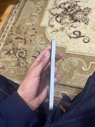 kohne model telefonlar: 128 GB, Ağ, Face ID — 2