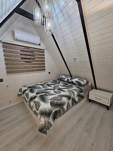 villa sekilleri: Kirayə üçün A‑frame (A-şəkilli) dizaynlı rahat bağ evi – özəl həyət və — 9