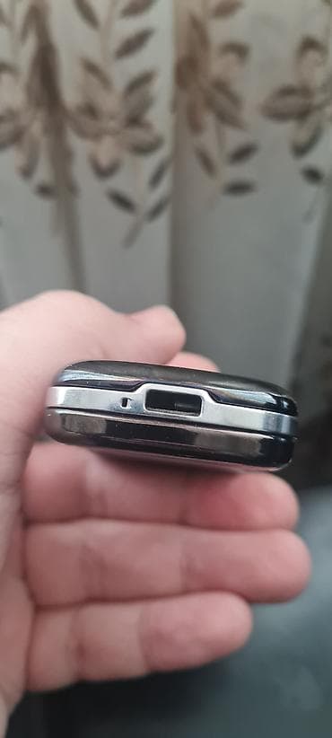 fly flylife connect: Nokia 6300 4G, < 2 ГБ, цвет - Черный, Кнопочный — 3