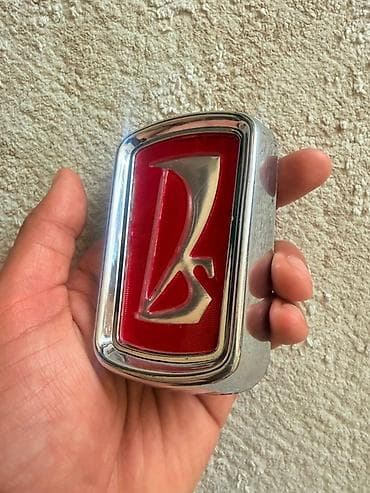 vaz 2106 kapotu: Emblem 2103 — 1