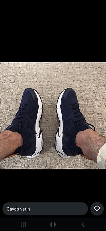 Louis Vuitton kişi idman ayaqqabısı - Model: Ağ-qara və lacivərt — 2