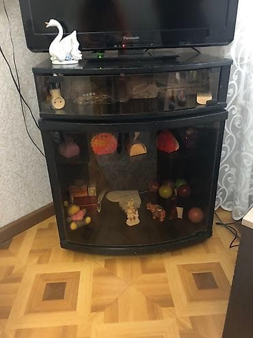islenmis mebiler: TECİLİ.SATILIR. Tv Altlığı satilir 30 azn — 1