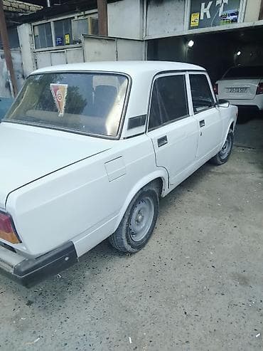 mosu: VAZ (LADA) 2107: 1.6 l | 2004 il 260000 km Sedan — 4