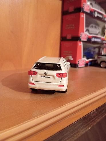 Монеты: Kia Sorento model oyuncağı - Miqyas: təxmini 1:36–1:38 (kompakt — 3