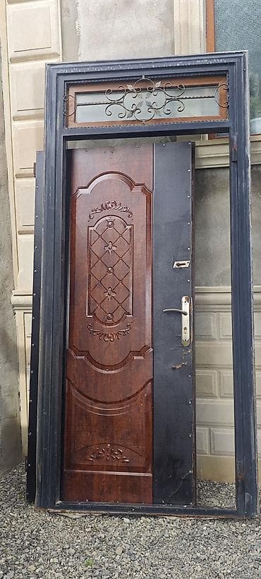 demir fermalar: Mənzil üçün İşlənmiş Giriş qapısı Çərçivə ilə, Ünvandan götürmə — 1