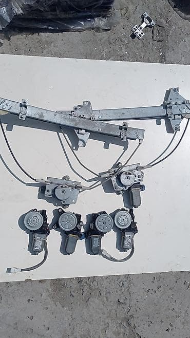 celiloglu ehtiyat hisseleri fotolar: Avtomobil üçün müxtəlif elektrik və elektron ehtiyat hissələri dəsti — 3