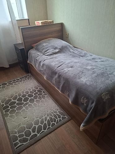 divan hovsan: Çarpayi. tumuçka 2 eded. kamod dolab.Hamisi birge 350 man.Unvan Hovsan — 1